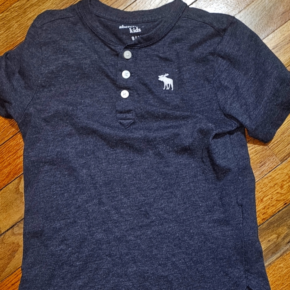 Abercrombie boys tshirt